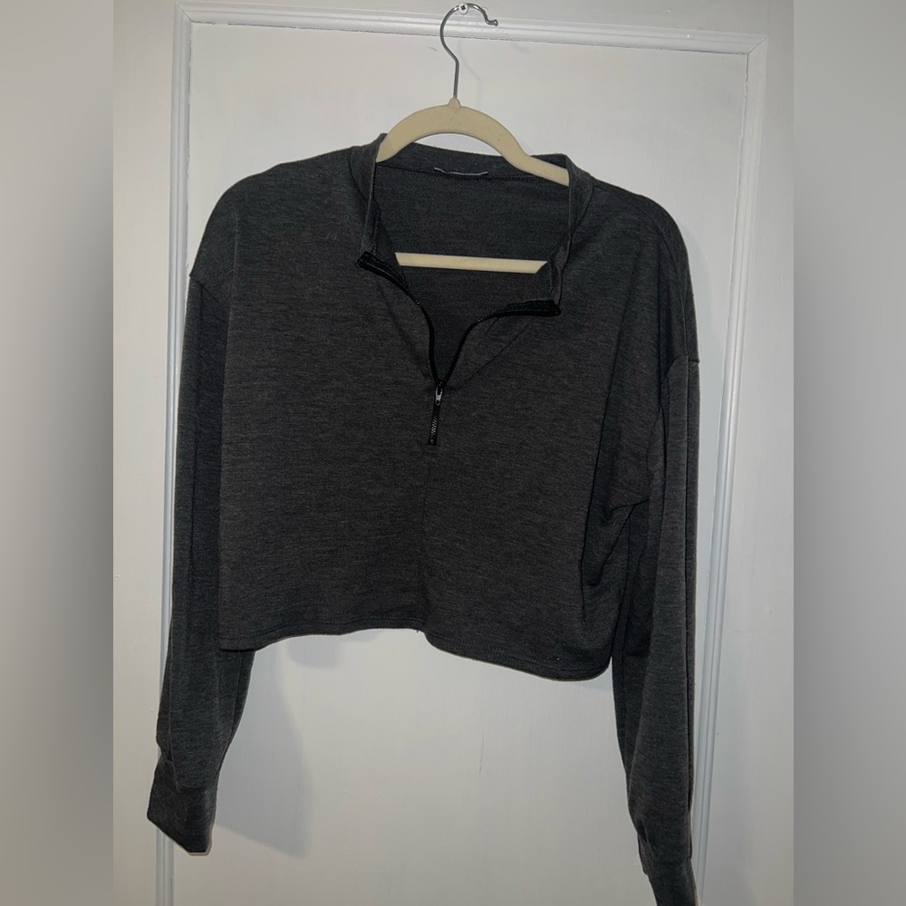 Fashion Nova: grey cropped sweater quarter zip no collar